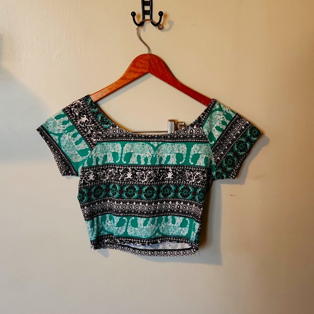 Crop top